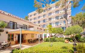 Strandnah und inmitten des Naturparks Mondragó liegt das Hotel der Familie Rigo Barceló